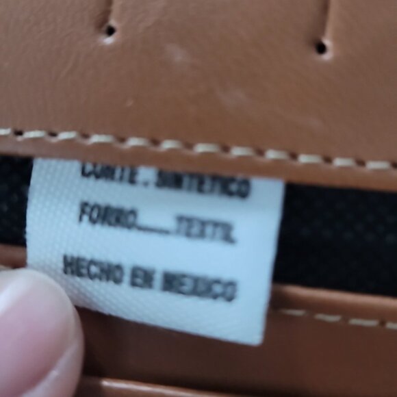 MAYAN Vegan Faux Leather Trifold Floral Wallet - Picture 4 of 4